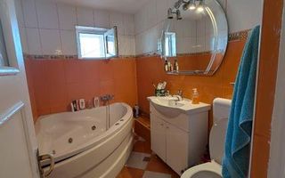 Calitate și spațiu: elegant, 90 mp, 1989, centrală proprie, parcare, priveliște - Poză 10