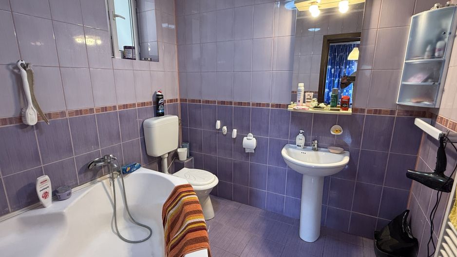Vila P+1 cu terasă 255 mp + garaj 22,5 mp si teren 417 mp-Berceni ! - Poză 14