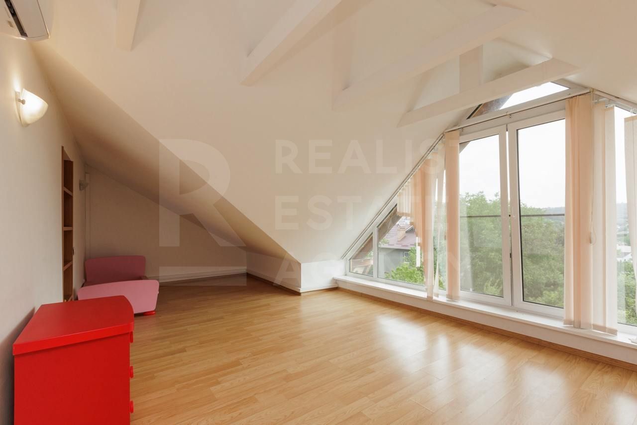 Chirie, Duplex, 6 camere, Strada Vasile Lupu, Buiucani - Poză 12