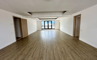 Spatiu cu view si terasa ideal atat pentru birou cat si pentru locuinta - Poză 3