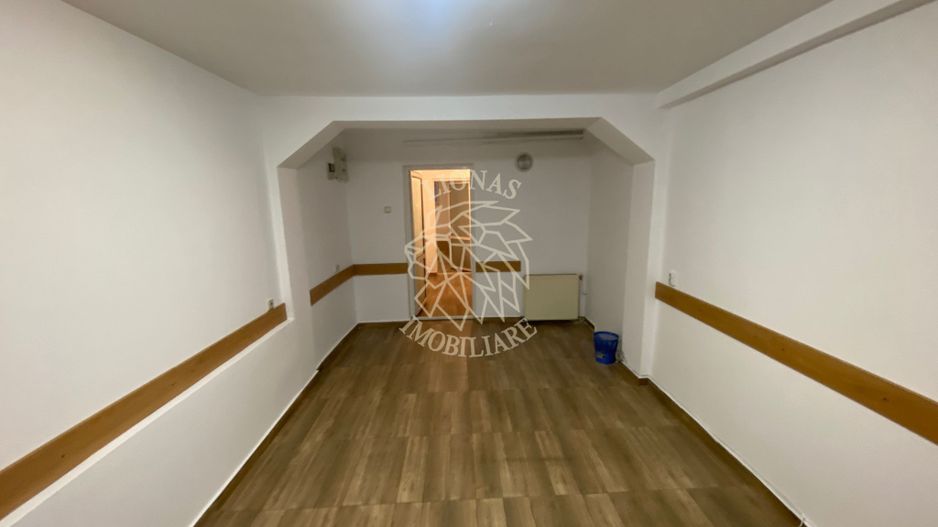 Spatiu comercial 50 mp- ideal birou/salon/cabinet- Zona Centrala - Poză 1
