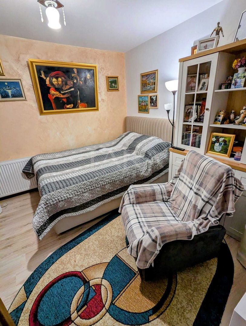 Apartament cu 3 camere în zona Florilor – confort și accesibilitate. - Poză 3