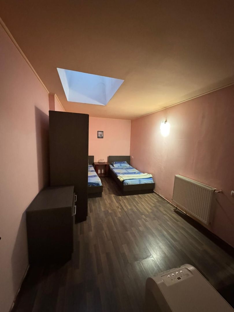 Hotel de inchiriat, 25 camere, 25 bai, receptie,T719 - Poză 16