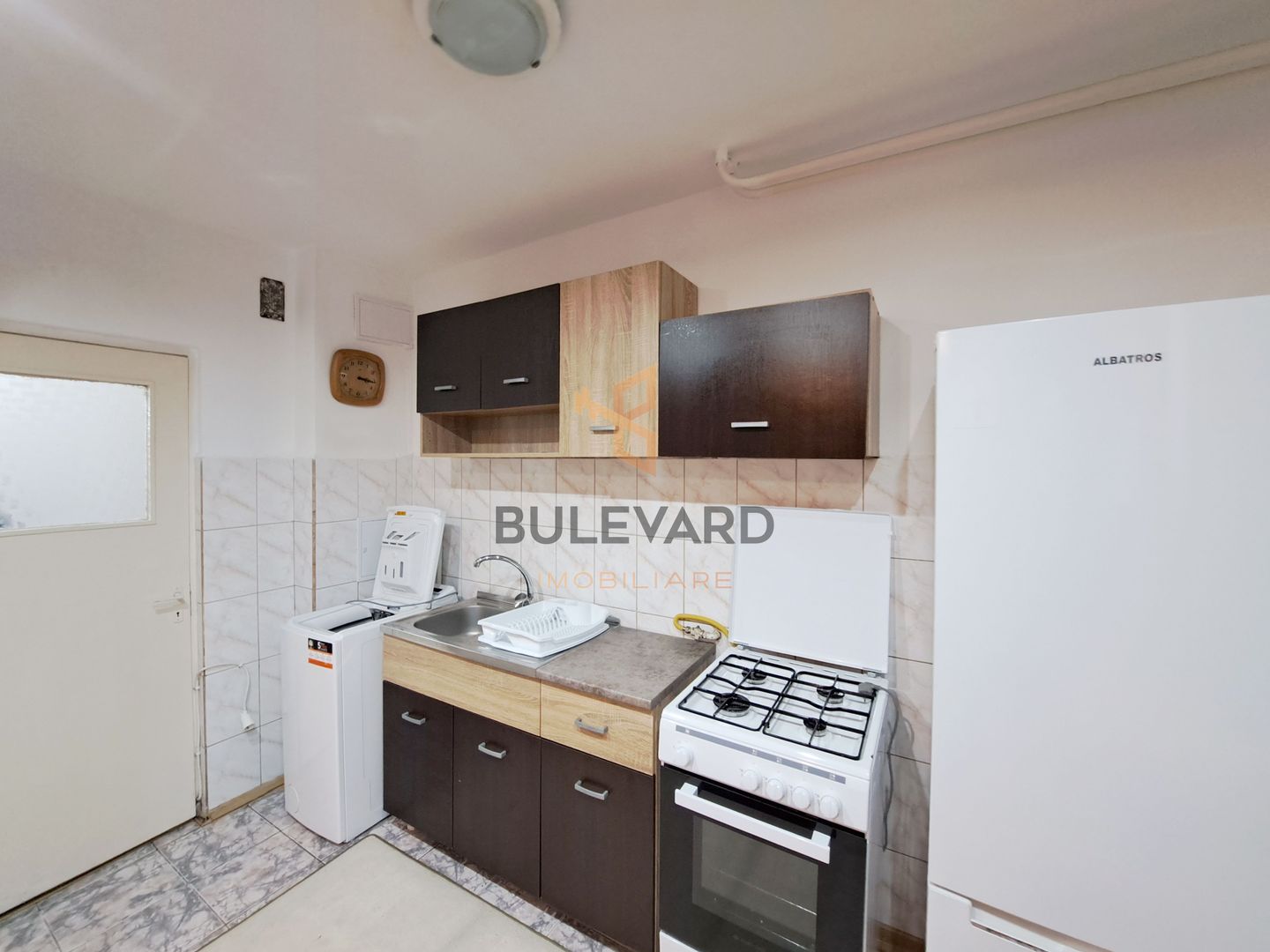 Garsoniera confort 1 + boxa de depozitare, in zona Minerva! - Poză 7