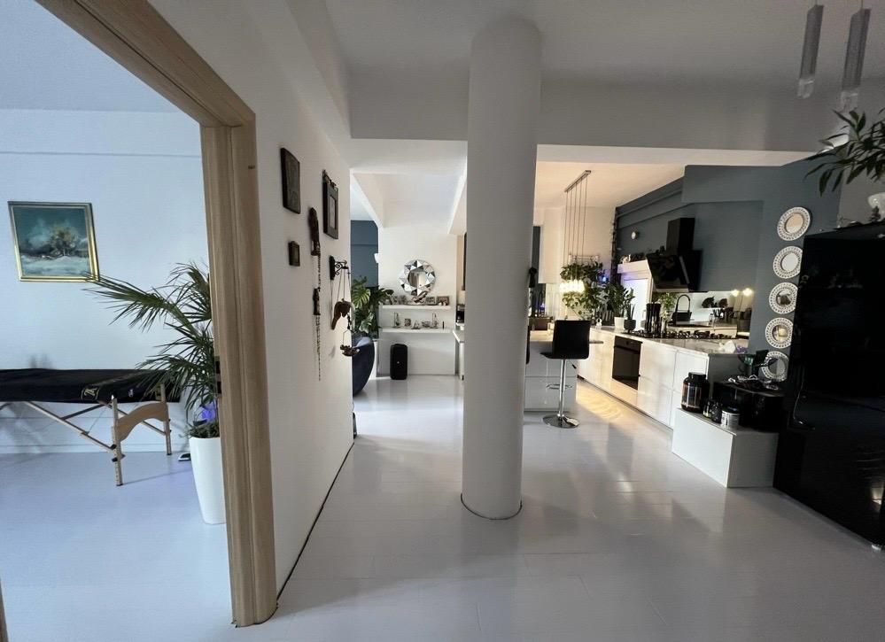 APARTAMENT UNIC  3 CAMERE | TERASĂ 30 MP  | VEDERE PANORAMICĂ | ZONA CENTRALĂ - Poză 11