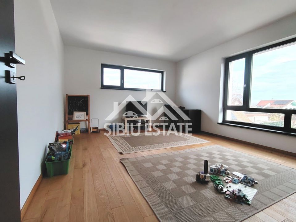 Casa moderna, terasa panoramica, HOME & BUSINESS - Poză 3