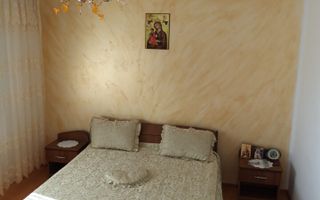 Vila 240 mp , situata la Ciusmea, pret 190000 euro neg - Poză 4