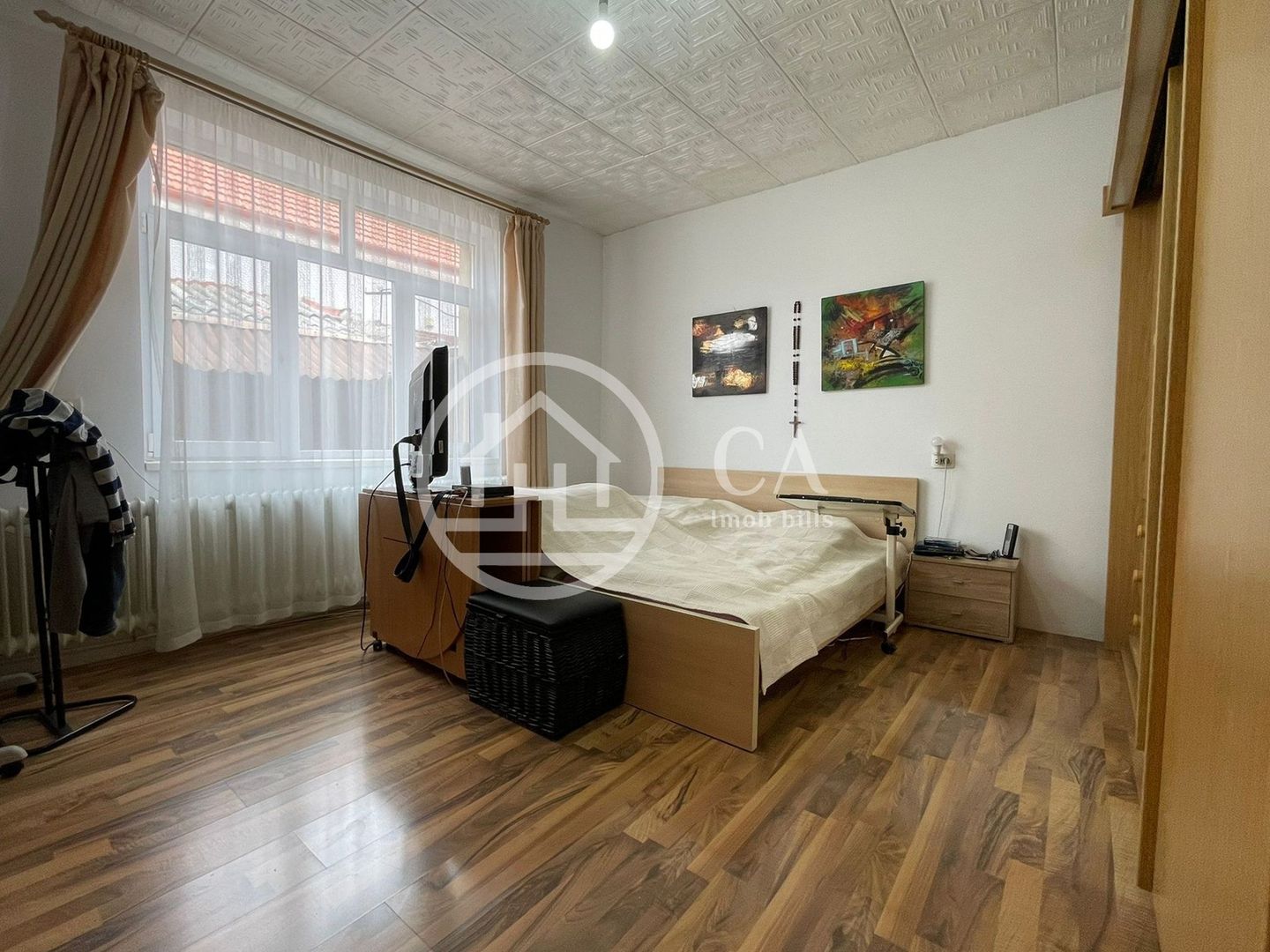 Casă de vânzare cu 3 camere si o anexa in zona Cantemir, Oeadea. - Poză 10