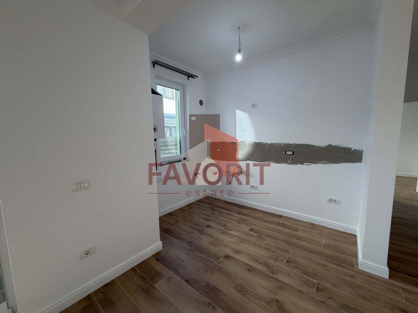 Cu gradina proprie. Zona Cora . Finisat la cheie - Poză 5