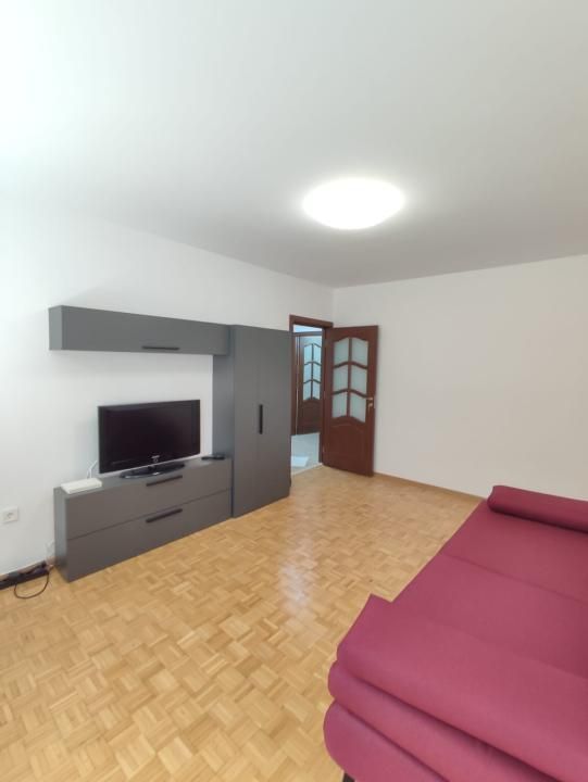 Apartament 2 camere metrou Eroii Revolutiei - Poză 2