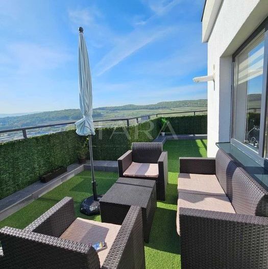Penthouse cu 2 camere si terasa de 80 mp – Baciu zona Petrom - Poză 5