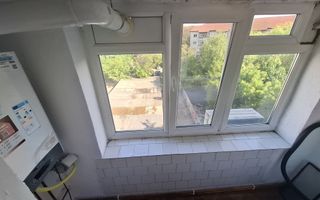 Aradului, garsoniera cu centrala proprie, langa restaurant Tinecz - Poză 8