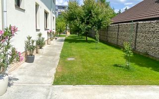 Vânzare vilă 8 camere | Grădină 500mp | 3 locuri de parcare - Poză 5