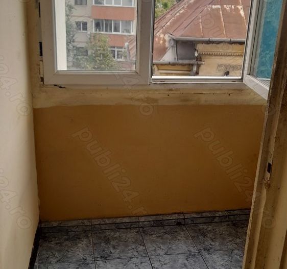 De vanzare ap 4 camere decomandat blv.Dacia - Poză 9