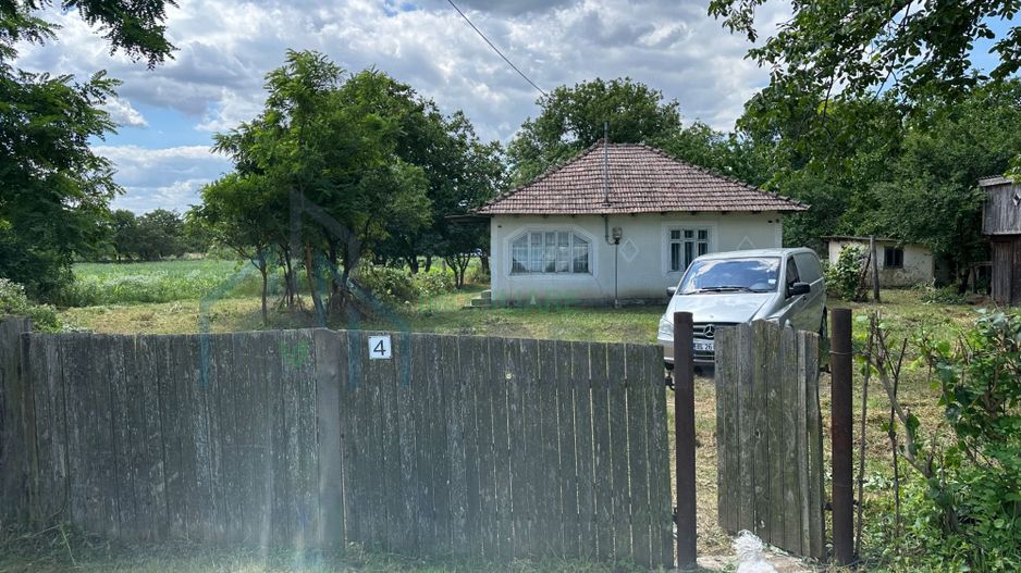 Casă bătrânească cu 5200 mp teren în Damileni - Botoșani - Poză 7