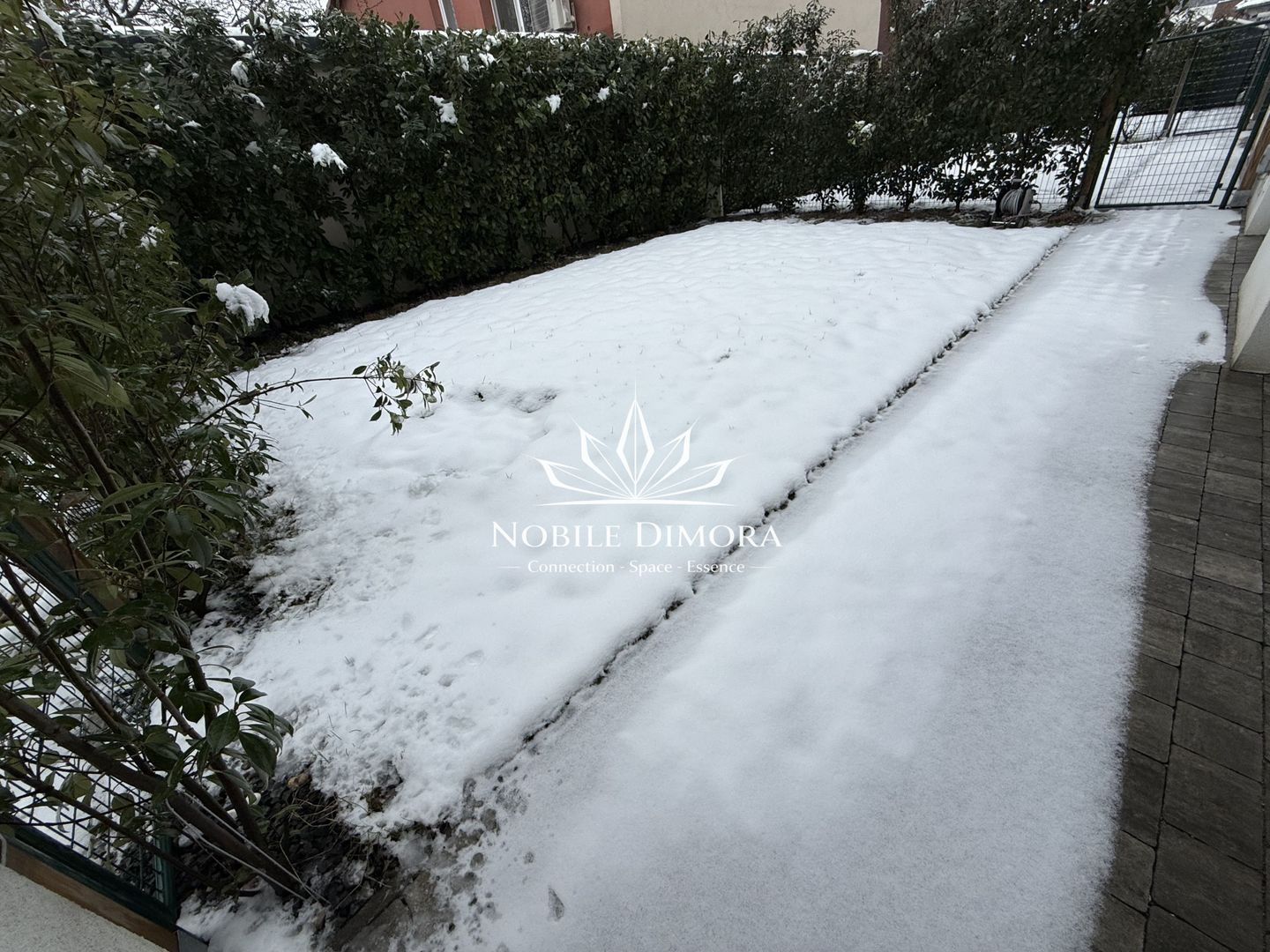 Casa moderna cu 4 camere, 2 bai, terasa si gradina de 50mp - zona Crisan - Poză 3