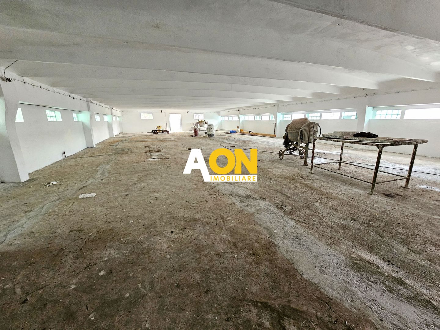 Spatiu industrial pentru depozitare, 370 mp, la asfalt, zona centrala - Poză 2