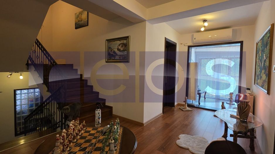 VANZARE CASA 10 CAMERE | ZONA VATRA LUMINOASA - Poză 3