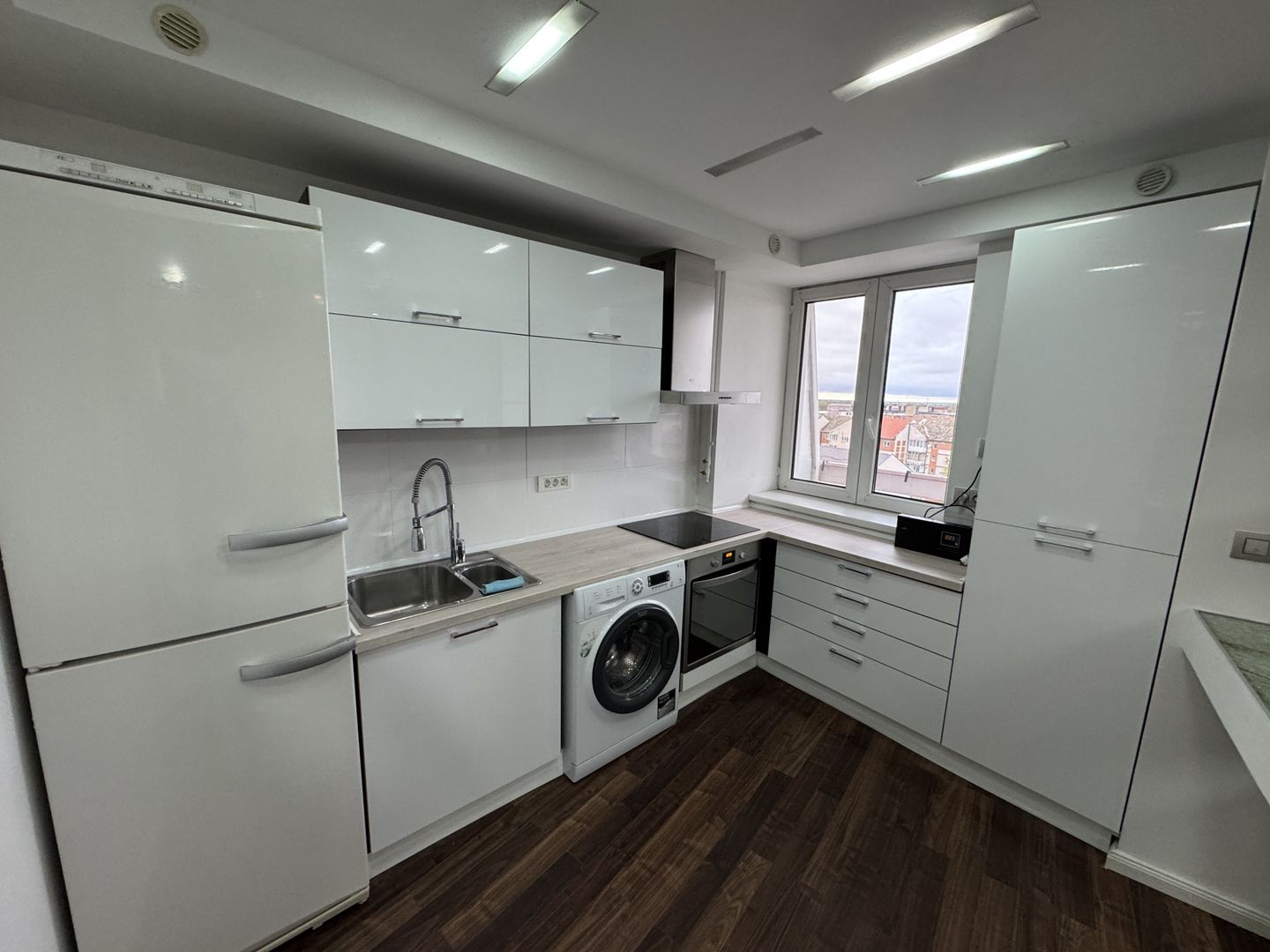 Super apartament in blocul turn de la OMV - Poză 9