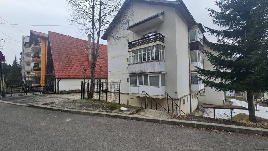 Predeal str M Eminescu, garsoniera mobilata si utilata complet - Poză 9