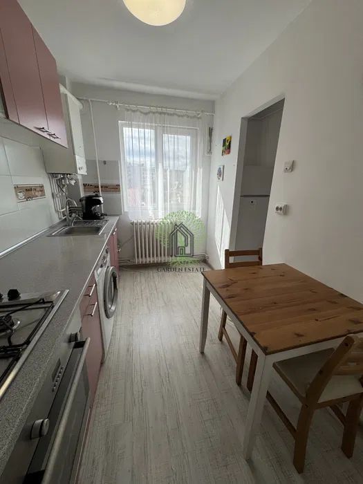 Apartament cu 2 camere pe str Septimiu Albinii Gheorgheni - Poză 3