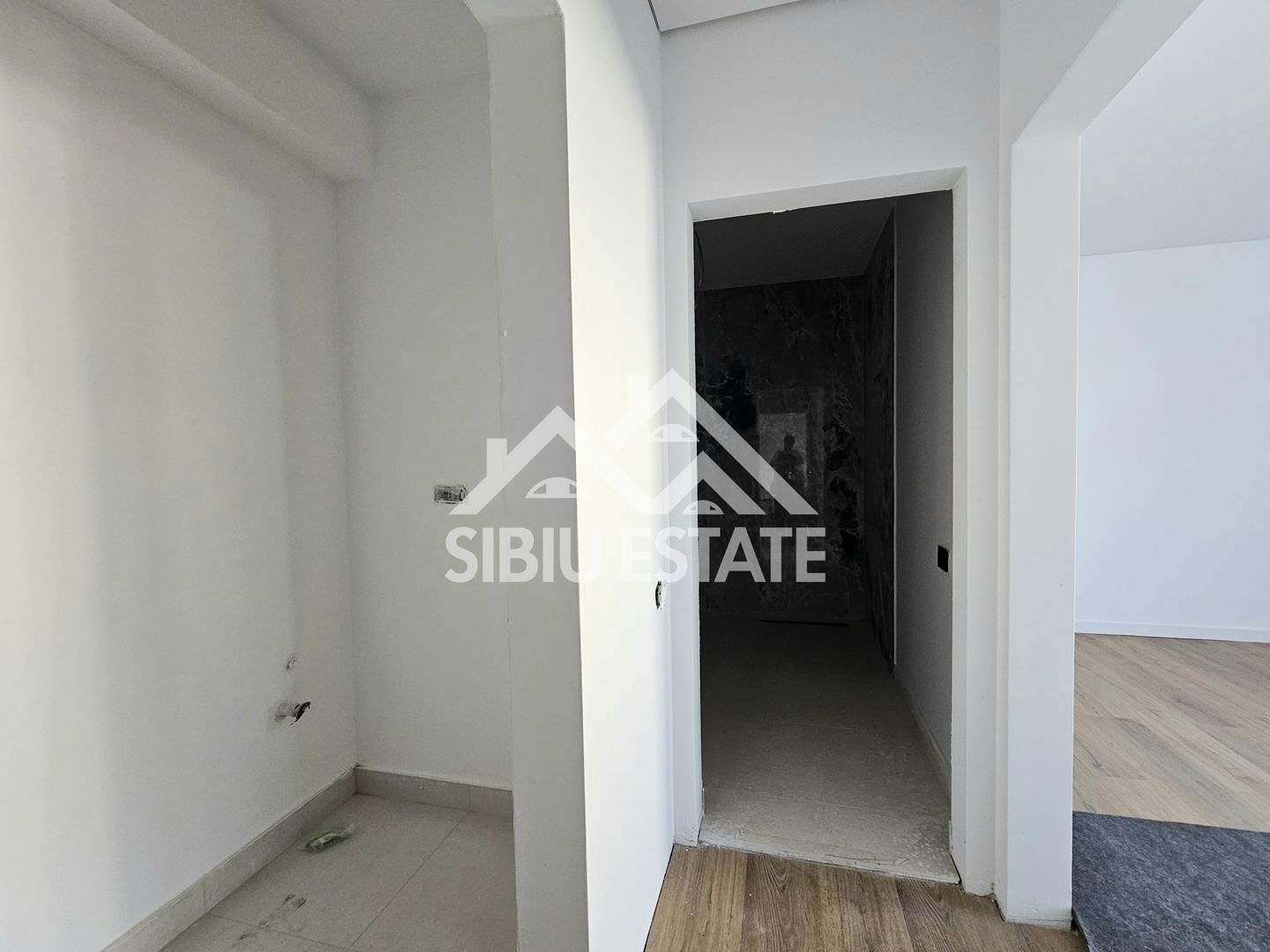 Apartament Premuim 3 camere garaj Sibiu central - Poză 13