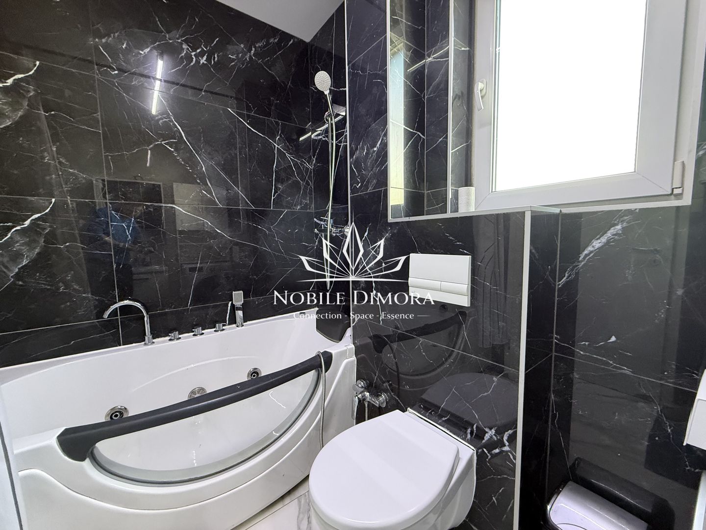 Apartament cu 3 camere, 2 bai, 2 balcoane, 2 locuri de parcare - Torontalului - Poză 10