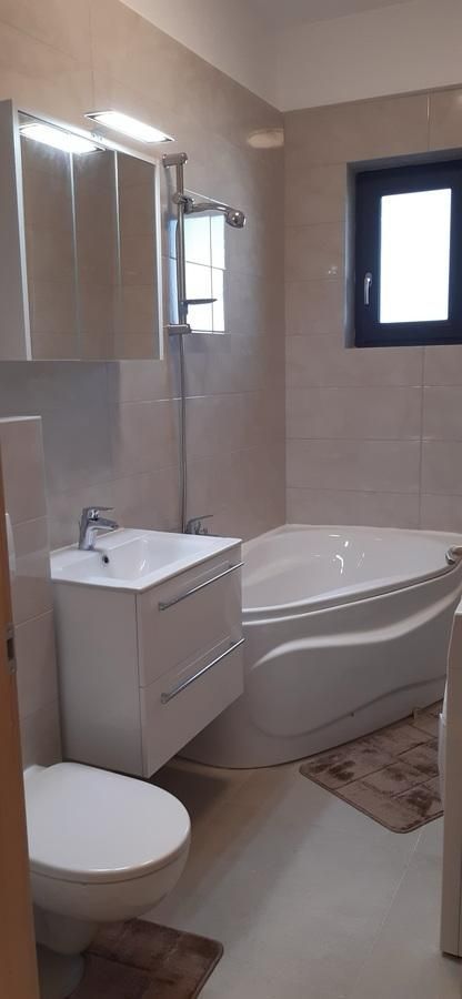 AP. 2 CAMERE- APARATORI, PARCARE, MASINA DE SPALAT VASE, METROU - Poză 9
