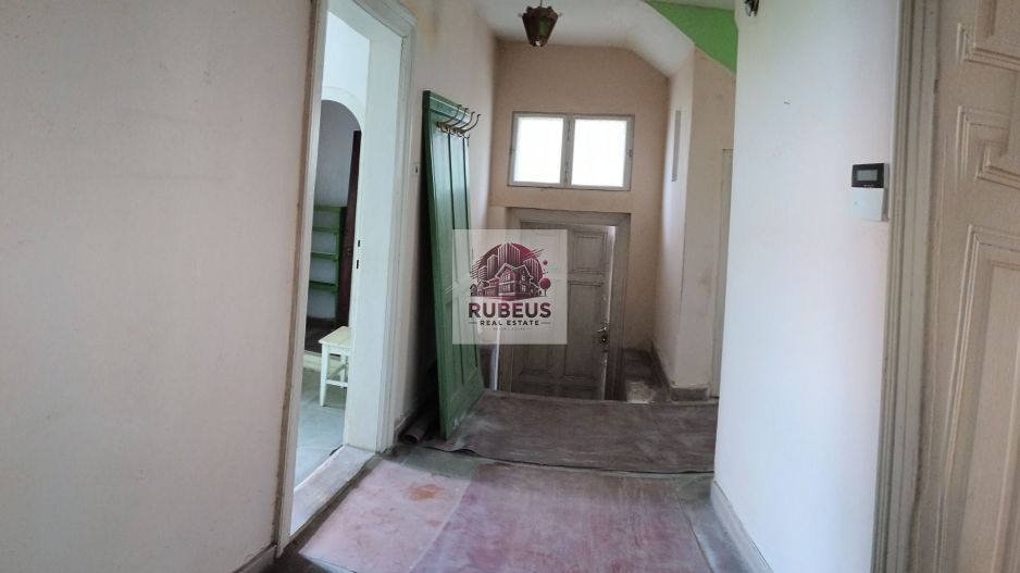 Casă solidă în Orșova, S+P+E, 220 mp, teren 284 mp - Poză 4