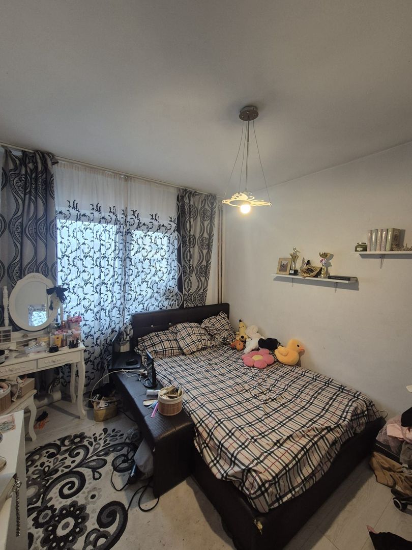 vand apartament 4 camere ,Bulevardul Tudor Vladimirescu-Iruc, etaj 2, - Poză 1