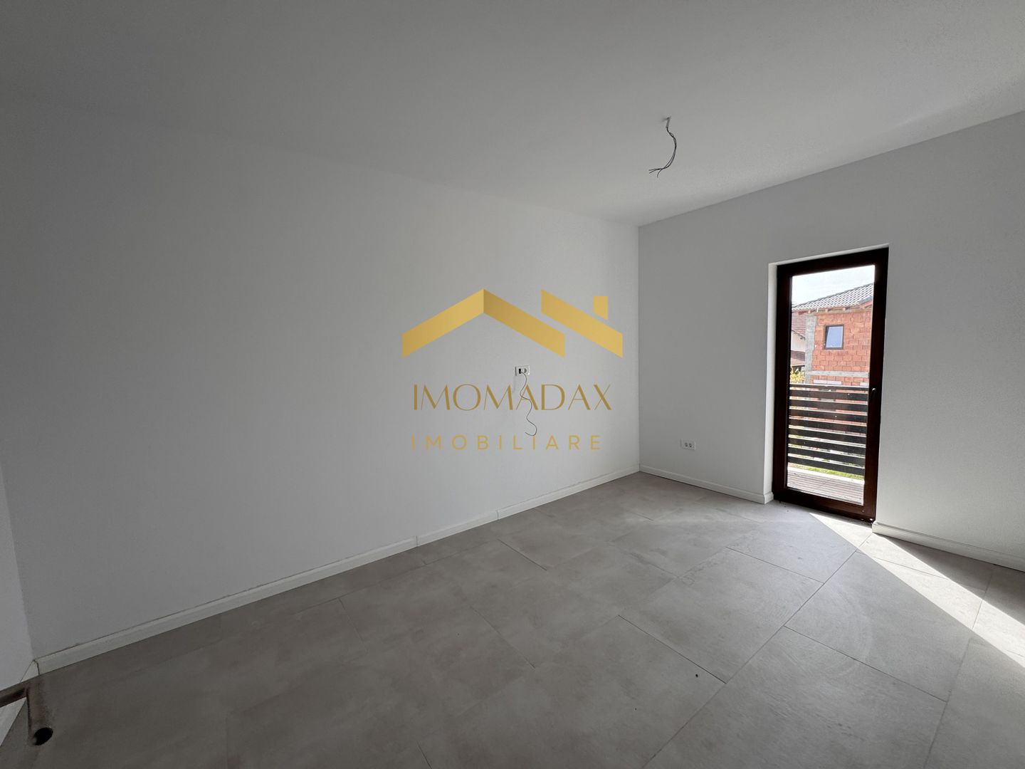 Utvin-4 camere-Predare la Cheie - Poză 2