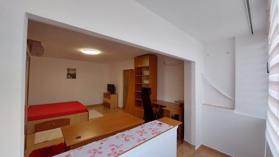 Garsoniera decomandata Decebal zona linistita-mobilata complet - Poză 4