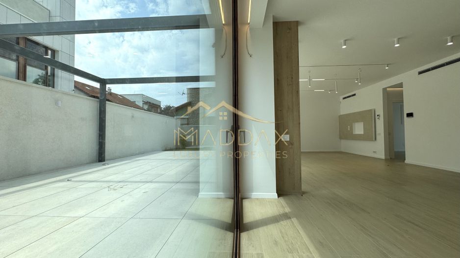 Vila cu 6 camere *575mp* / 2 locuri parcare // Pipera- Iancu Nicolae - Poză 4