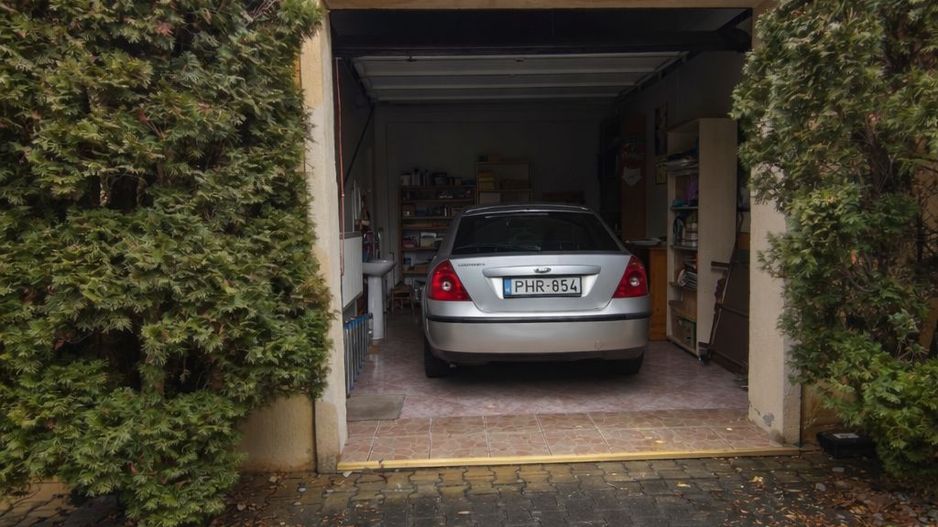 Casa de locuit Central 310 mp utili + 2 spatii comerciale de la strada - Poză 8