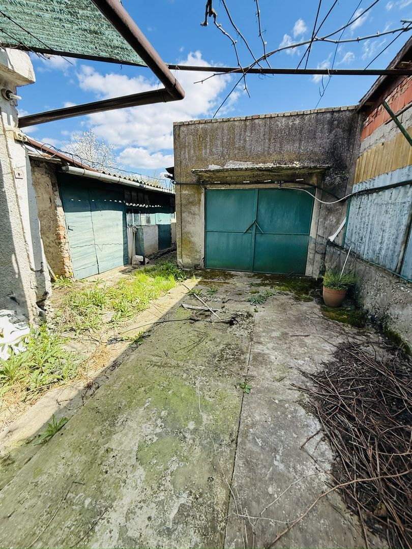 Ciarda Roșie | 2 case în curte | Teren 700 mp | Garaj | Toate utilitățile - Poză 5