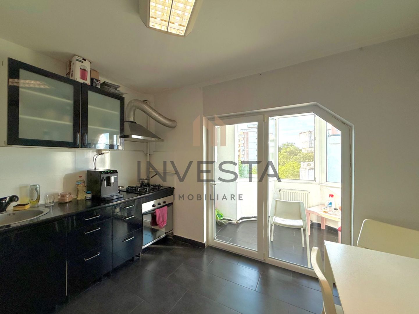 Apartament cu 2 camere decomandate, zona Plopilor! - Poză 1