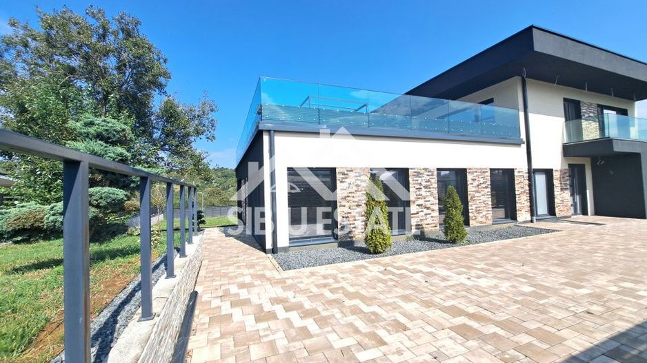 Casa Sibiu Cisnadioara, garaj, piscina, terase panoramice - Poză 34