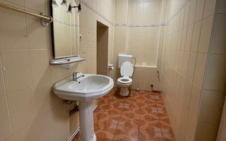 Spatiu comercial cu vad bun de inchiriat in zona centrală! - Poză 9