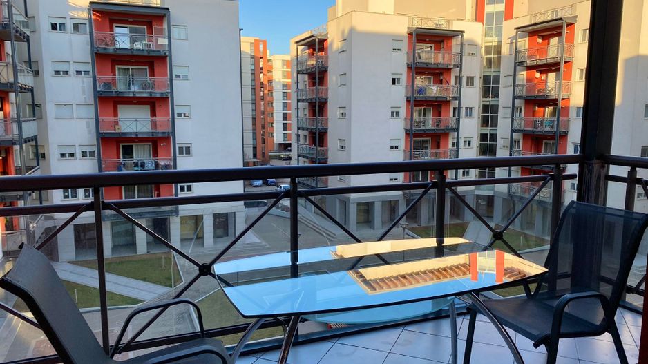 Apartament cu 3 camere si loc de parcare subteran - Poză 10
