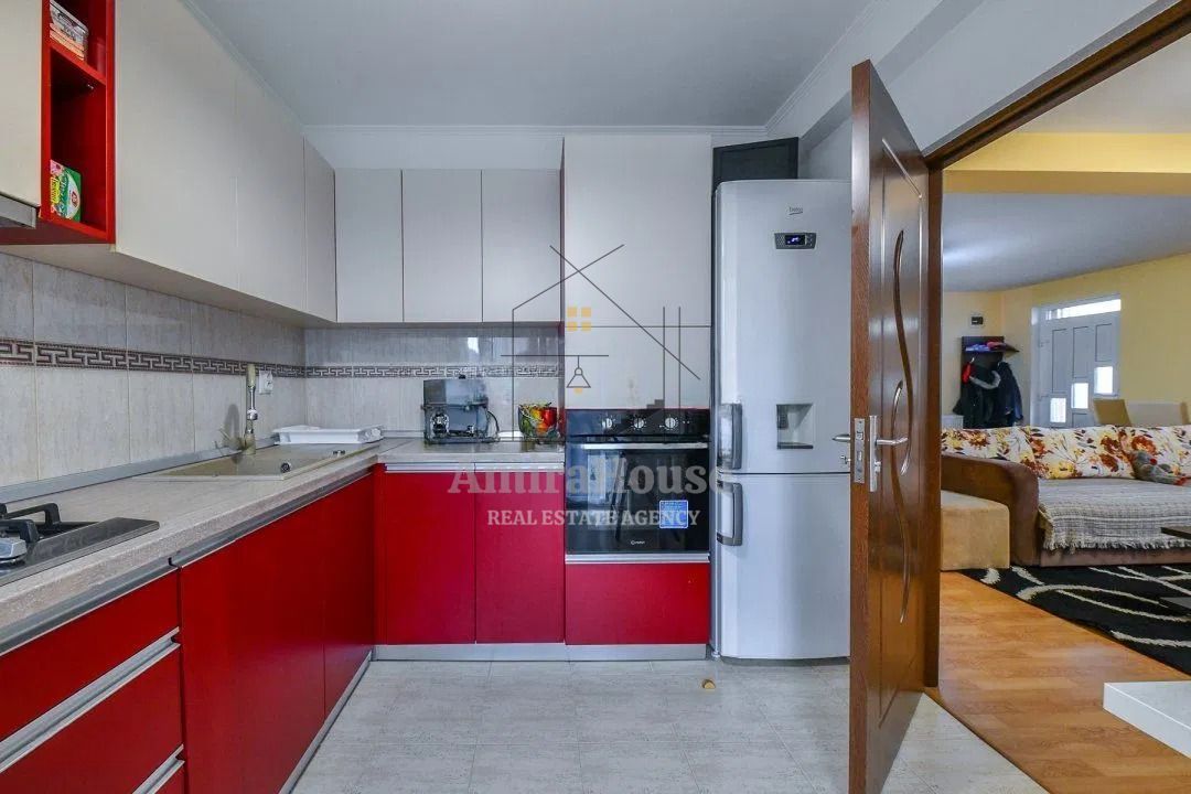 Casa tip duplex, finisat, parcare, aprox teren 200 mp, Floresti Terra - Poză 10