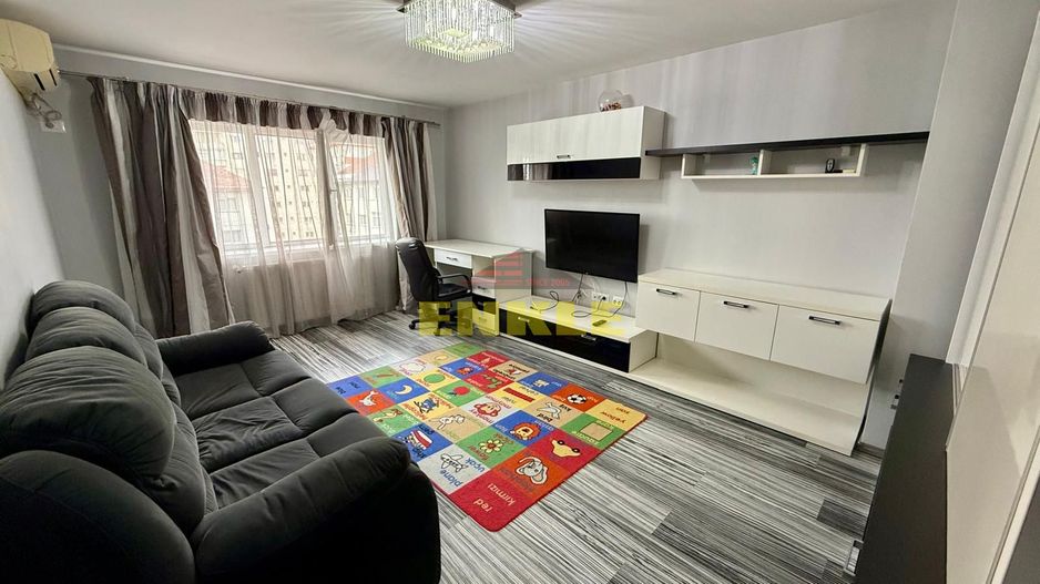 De închiriat apartament cu 2 camere decomandat, Str. Ion Pillat. - Poză 1