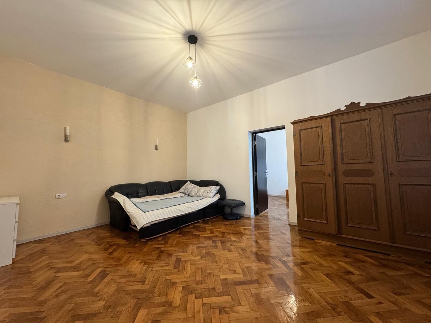 Apartament de inchiriat in centrul istoric - Poză 4