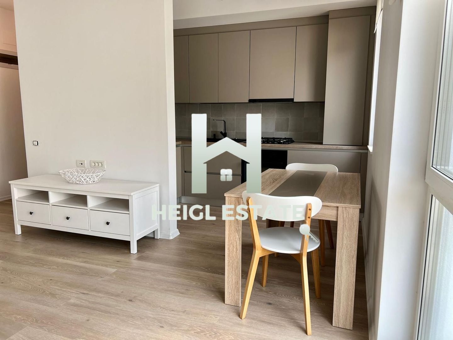 Apartament cu 2 camere  de vânzare, zona Dumbrăvița - Poză 1
