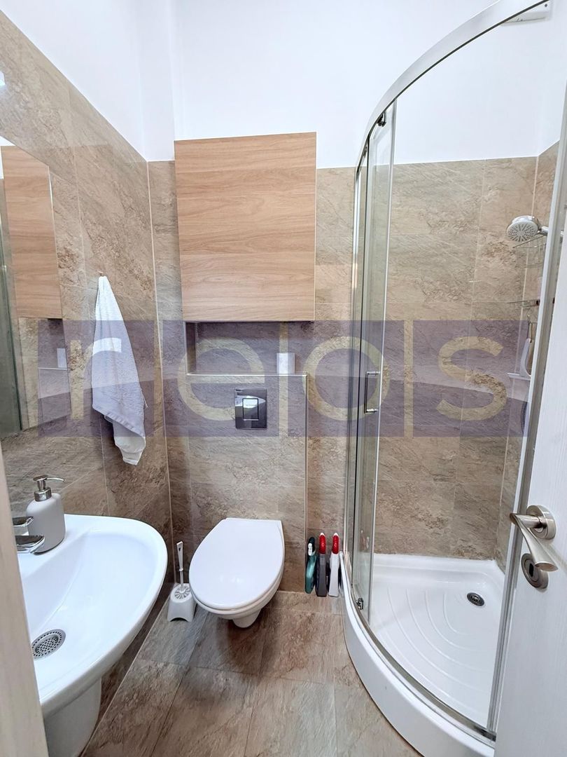 DE VANZARE 2 CAMERE IN VILA P+2 + BOXA + 2 BAI - CENTRALA - VICTORIEI - Poză 5