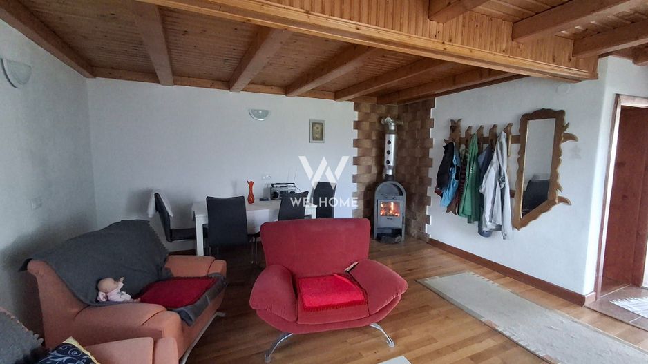 Casa de vanzare cu teren generos in Tocile, Sibiu - Poză 4