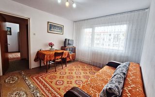 Zona Garii Apartament 3 camere, etaj 3/4, insorit, liber, 119900 euro - Poză 1