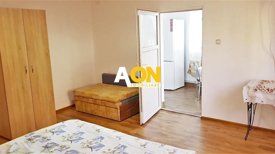 Casa de inchiriat, 2 camere, 250 mp teren, curte comuna, zona Centru - Poză 5