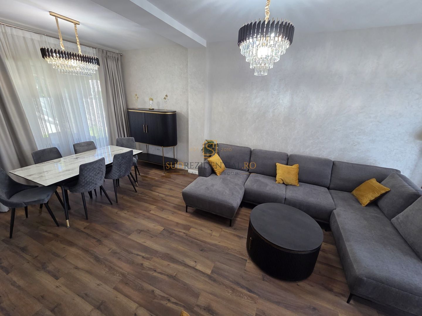 VILĂ MODERNĂ DE VÂNZARE –  POMPA DE CALDURA , PANOURI FOTOVOLTAICE - Poză 3