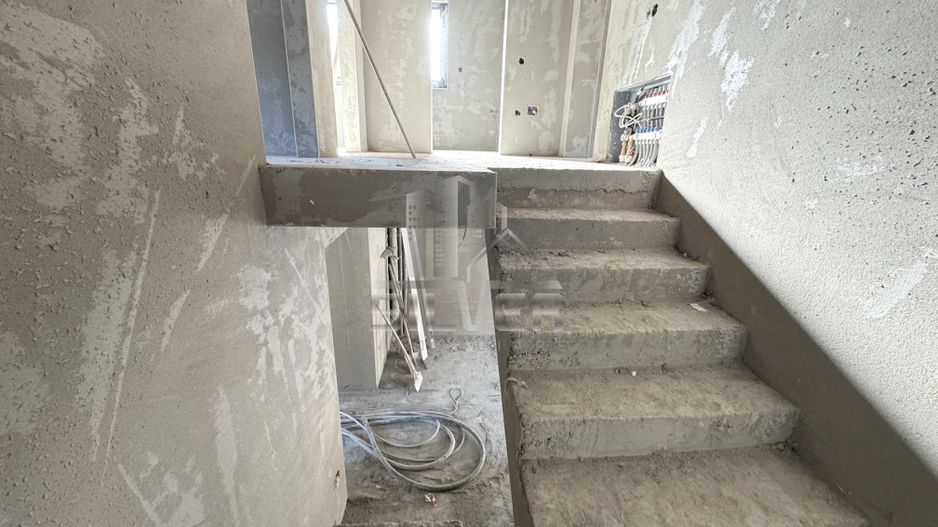 Casa  tip duplex/Teren 250mp/zona strazii Tautiului. - Poză 21