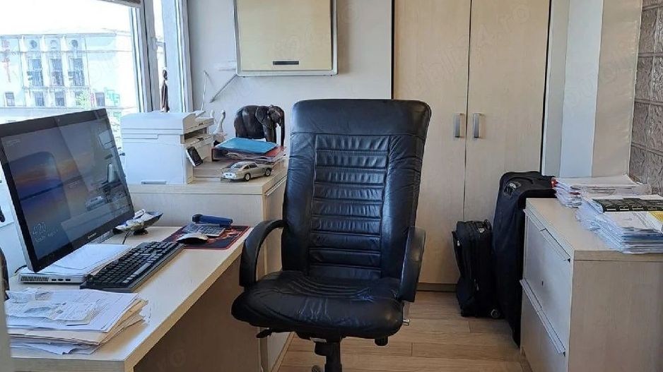 Apartament Piata Victoriei // Bloc BCR - Poză 3